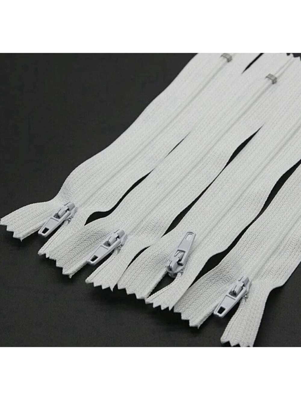 20pcs 24 Inch #3 Nylon Coil Close End Zipper for Sewing | Bulk Sewing White